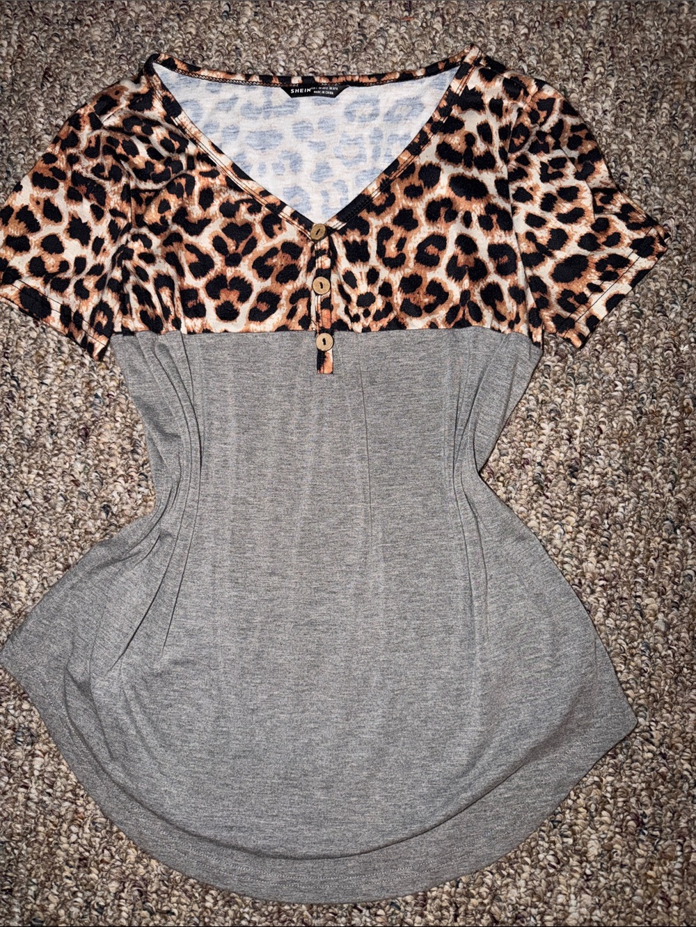 Shein Women’s Large Leopard Print Blouse – Cozy & Cute! 🐆🩶